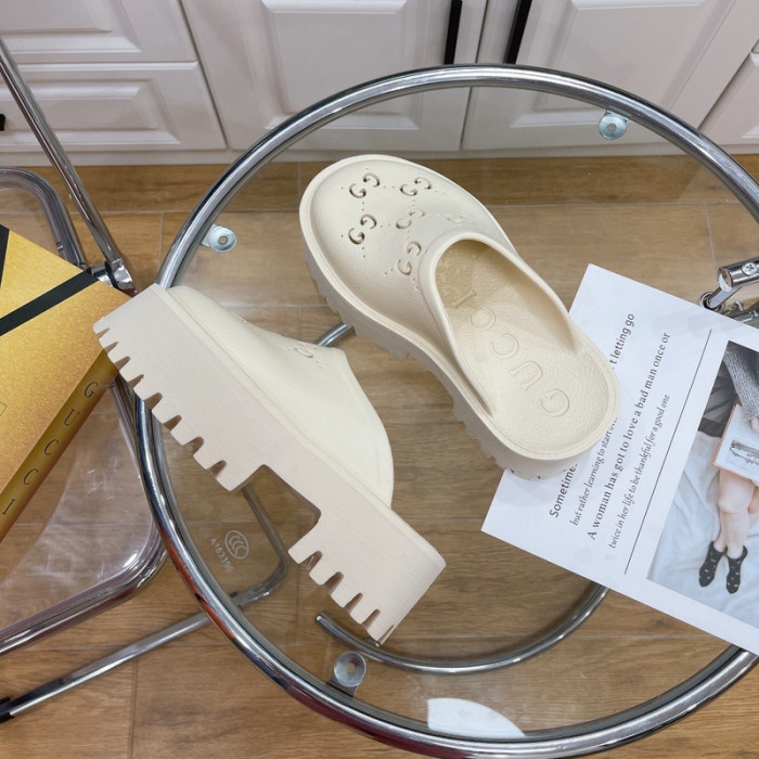 G*u*i* sandal105