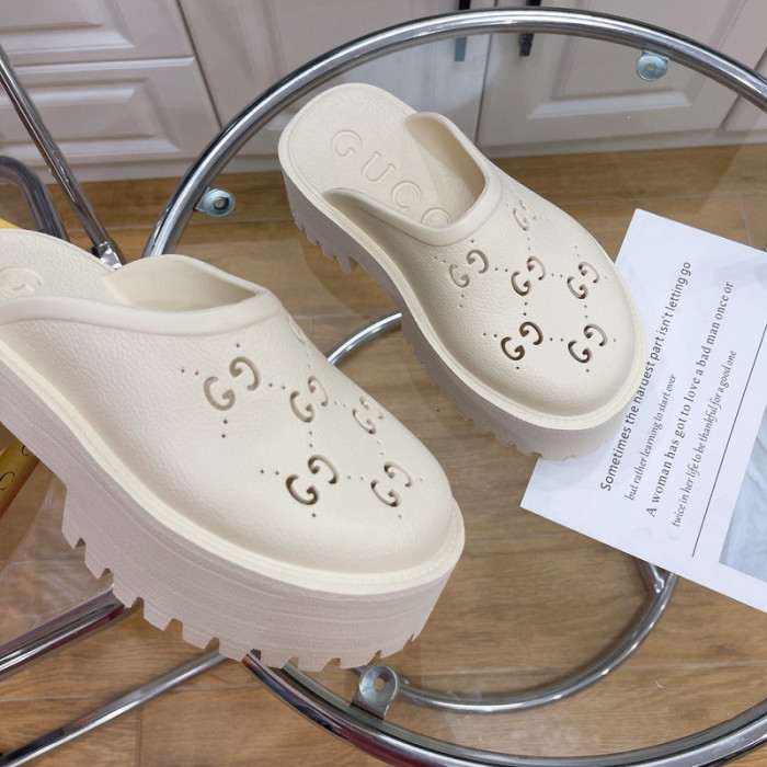 G*u*i* sandal105