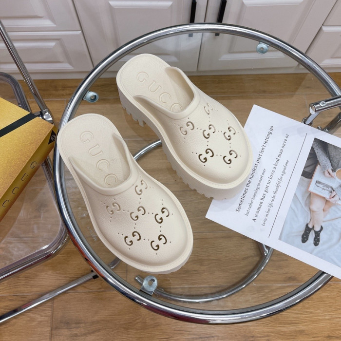 G*u*i* sandal105