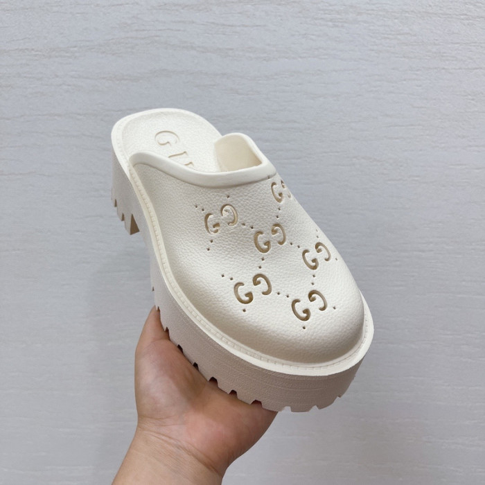 G*u*i* sandal105