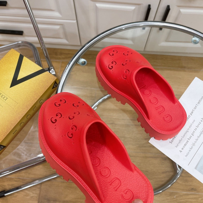 G*u*i* sandal108