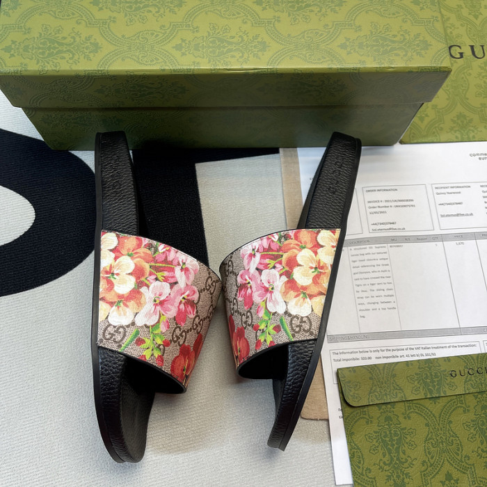 G*u*i* sandal98