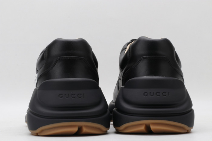 G*u*i* rhyton sneaker