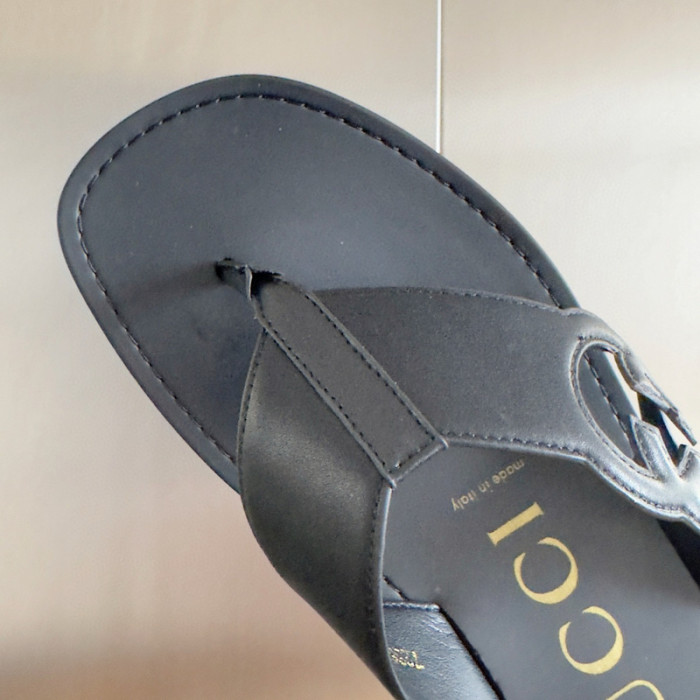 G*u*i* sandal114