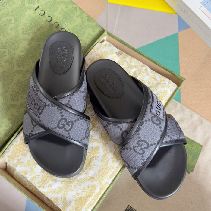 G*u*i* sandal121