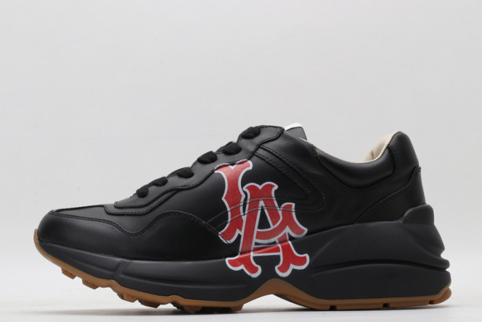 G*u*i* rhyton sneaker