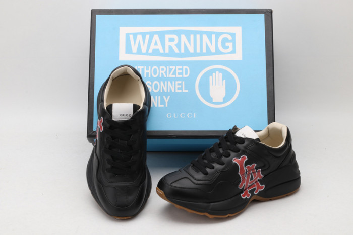 G*u*i* rhyton sneaker