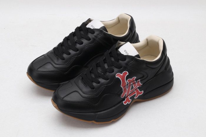 G*u*i* rhyton sneaker