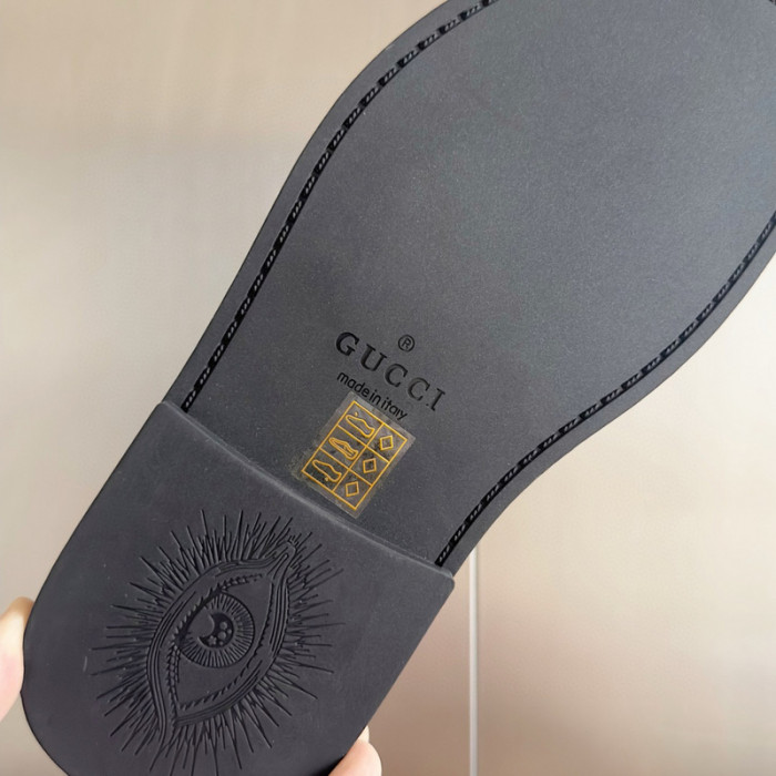 G*u*i* sandal119