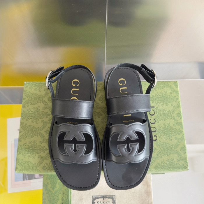 G*u*i* sandal111