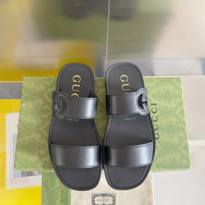 G*u*i* sandal113