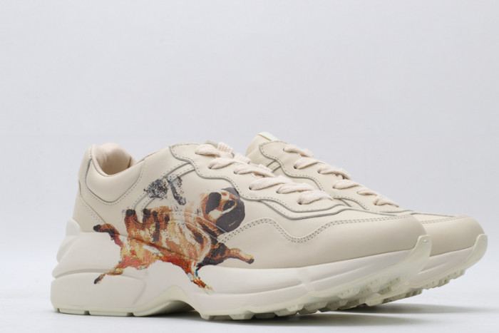 G*u*i* rhyton sneaker
