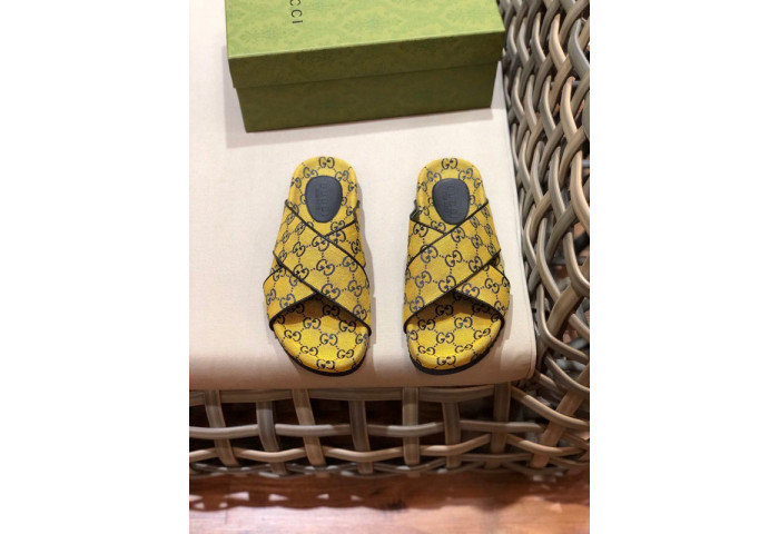 G*u*i* sandal142
