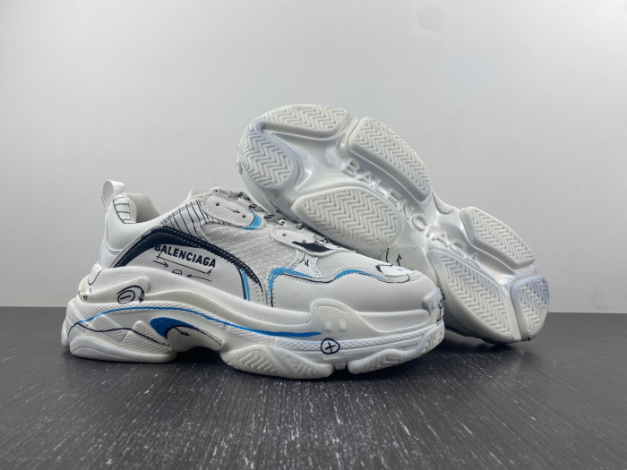 Balenciaga TRIPLE S SNEAKER 8000098