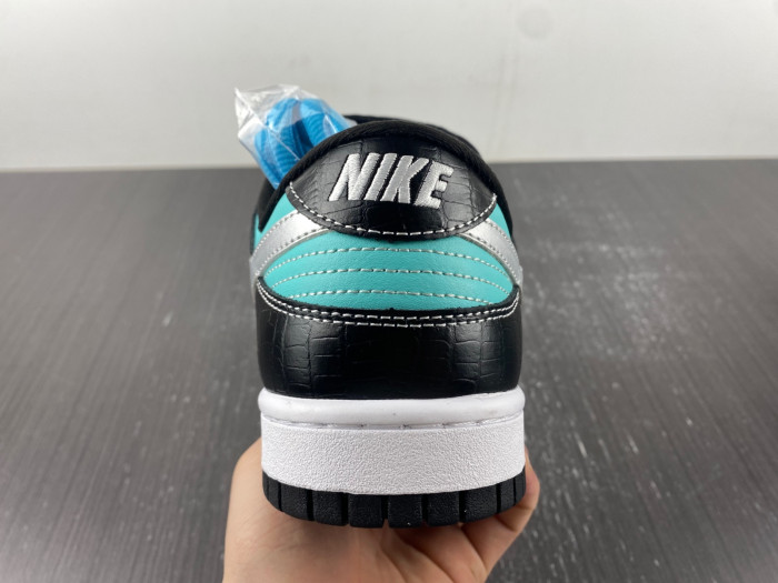 nike dunk sb low D1am0nd s*pply co. "t*f*ny" 304292-402