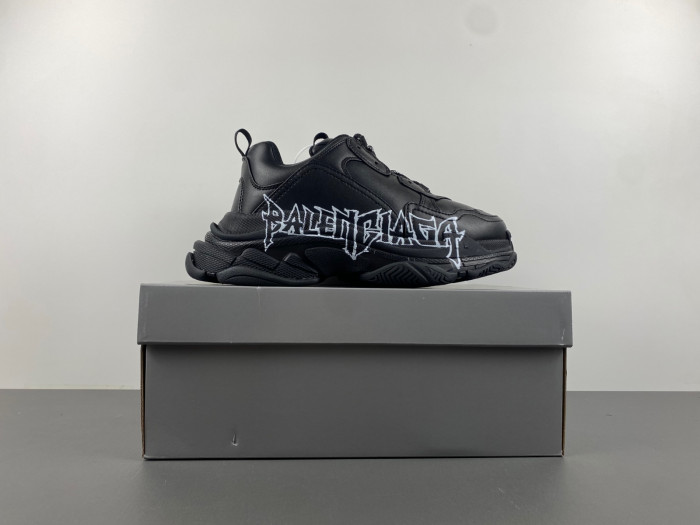 Balenciaga TRiple S sneaker