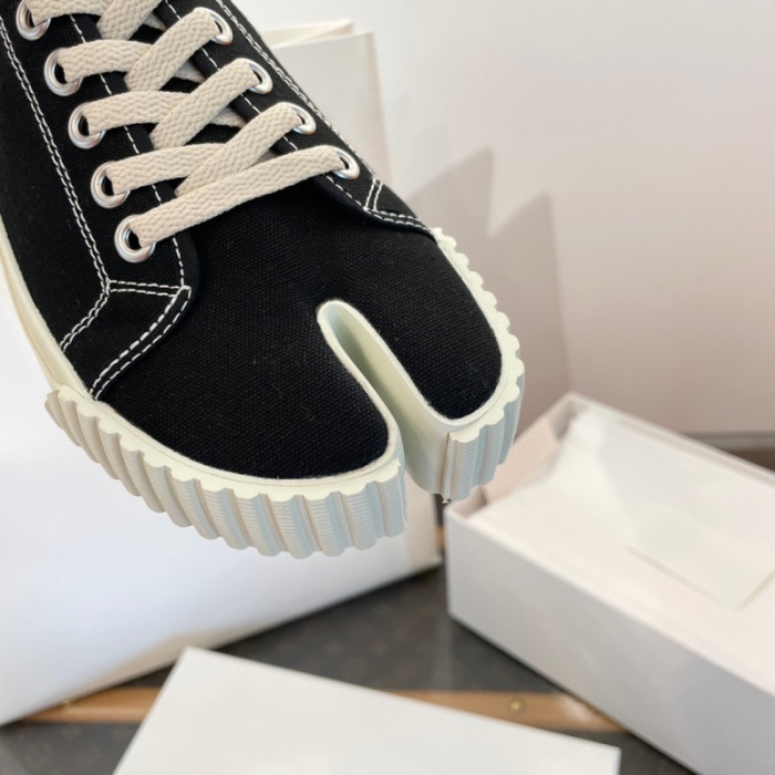 ma1s0n Marg*e1a tabi sneakers s57ws0347