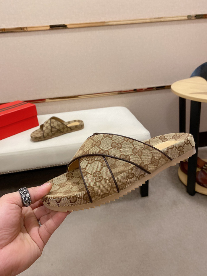 G*u*i* sandal136