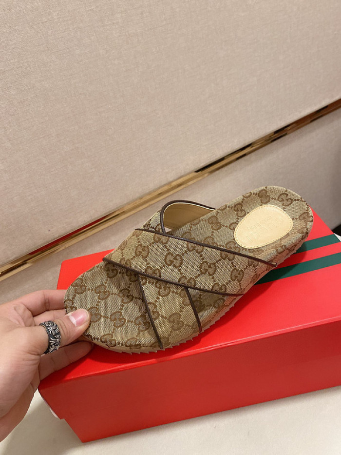 G*u*i* sandal136