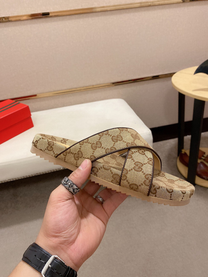 G*u*i* sandal136