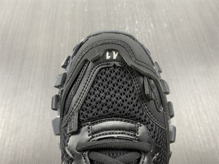 Balenciaga track W3RF1 1090