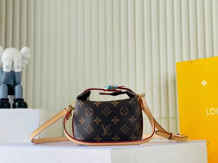 L*V BAG 06