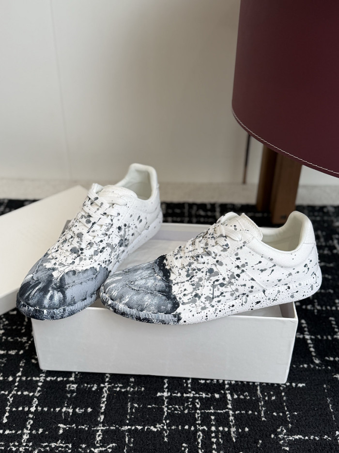 Ma1s0n Marg*e1a CALFSKIN S57WS0426