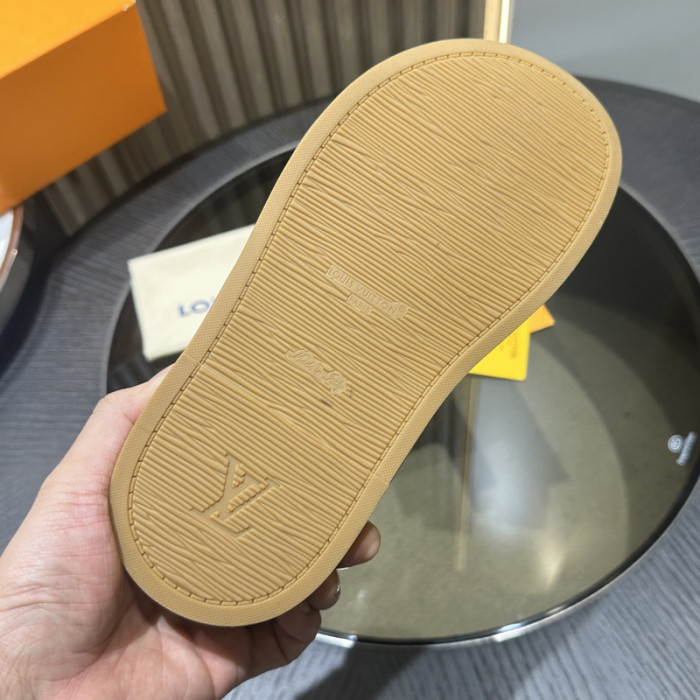 L&V sandal 117