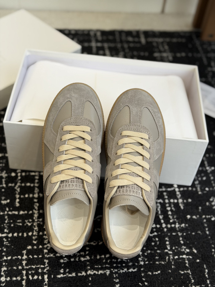 Ma1s0n Marg*e1a CALFSKIN S57WS0382