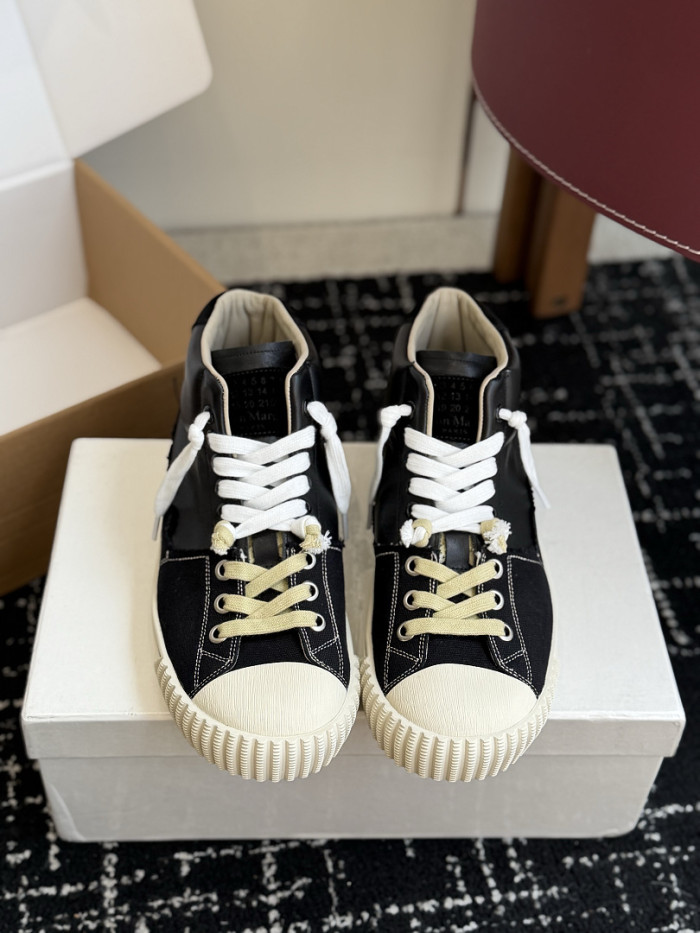 Ma1s0n Marg*e1a CALFSKIN S57WS0416