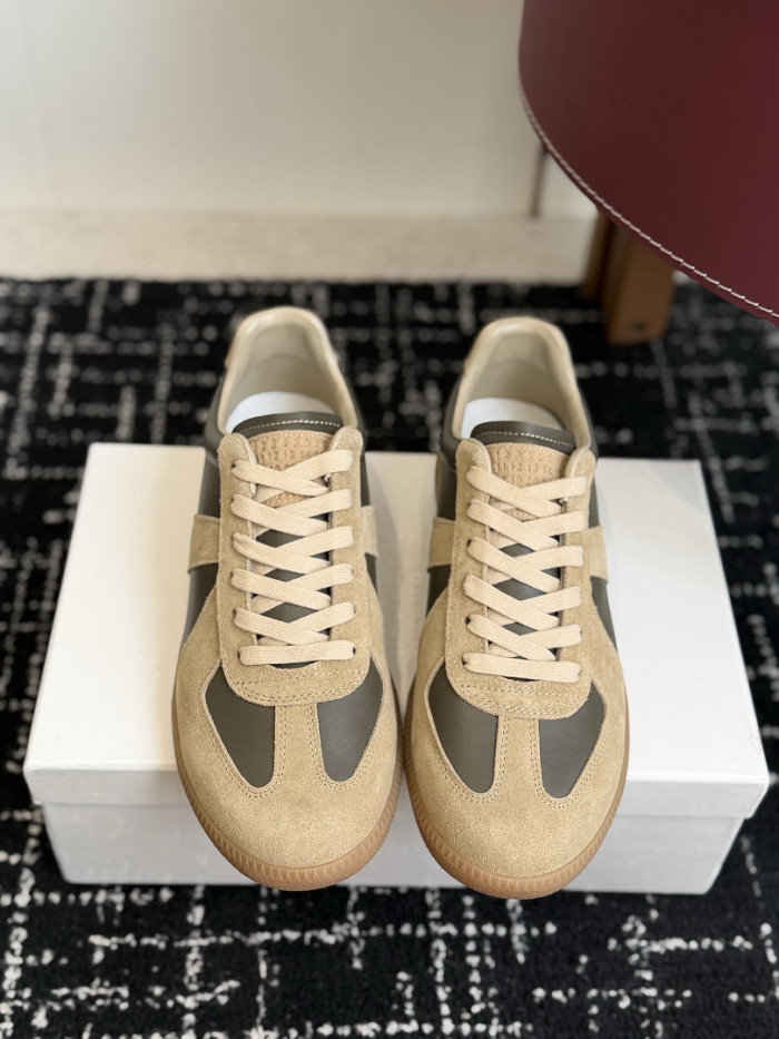 Ma1s0n Marg*e1a CALFSKIN S57WS0435