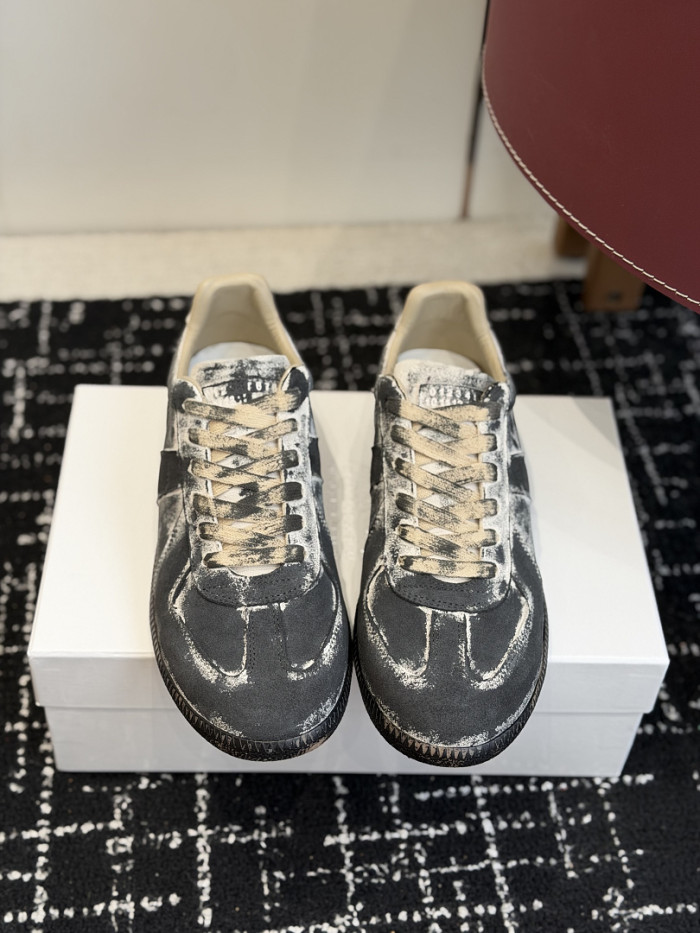 Ma1s0n Marg*e1a CALFSKIN S57WS0377