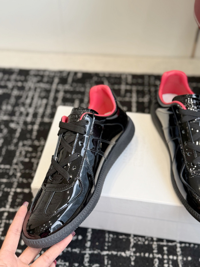 Ma1s0n Marg*e1a CALFSKIN S57WS0402