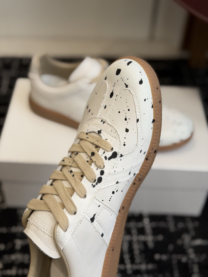 Ma1s0n Marg*e1a CALFSKIN S57WS0375