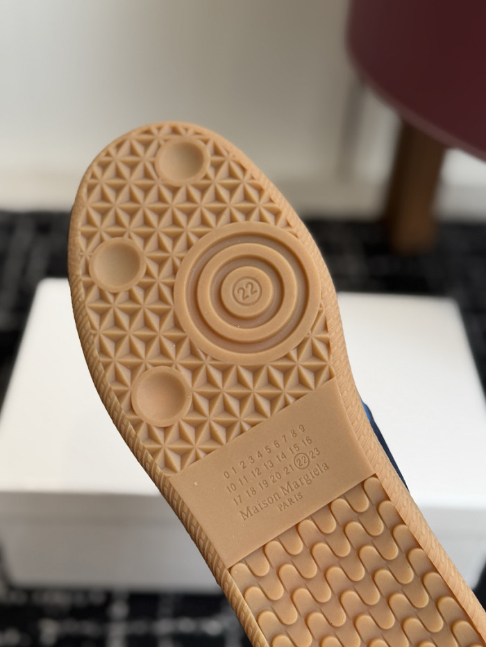 Ma1s0n Marg*e1a CALFSKIN S57WS0436
