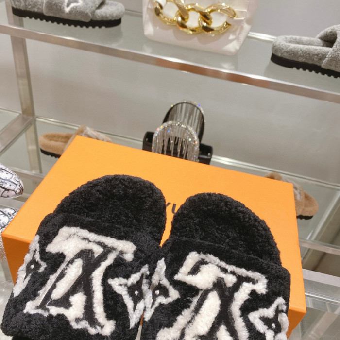 L&V sandal 109