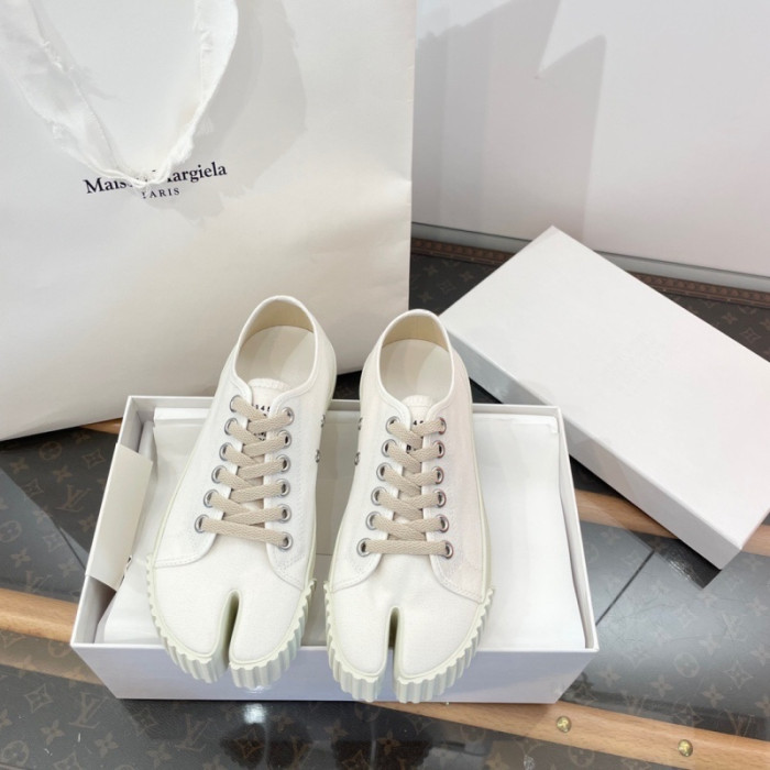 ma1s0n Marg*e1a tabi sneakers s57ws0348