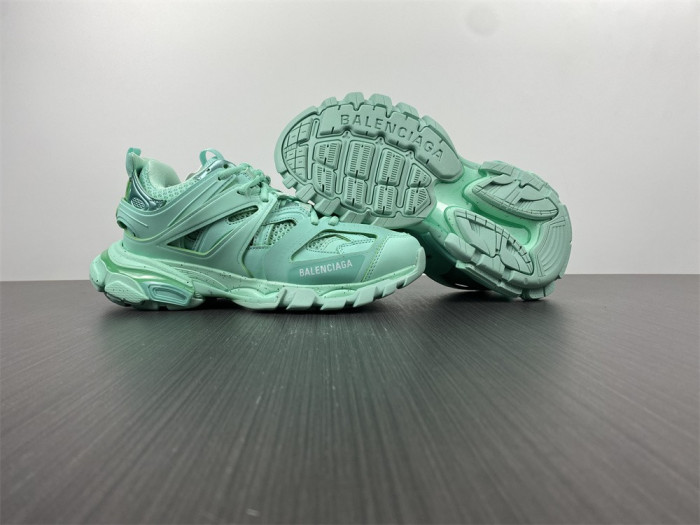 Balenciaga track W3FE3 3800