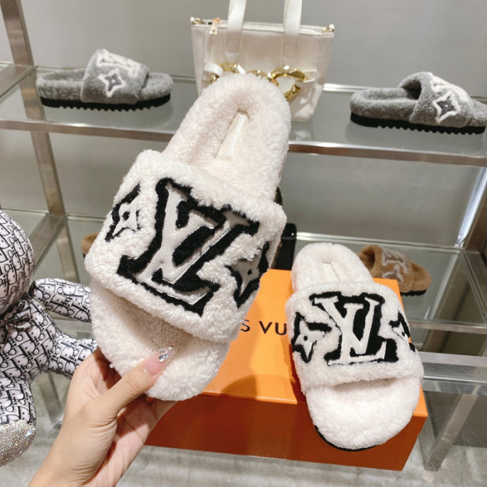 L&V sandal 108