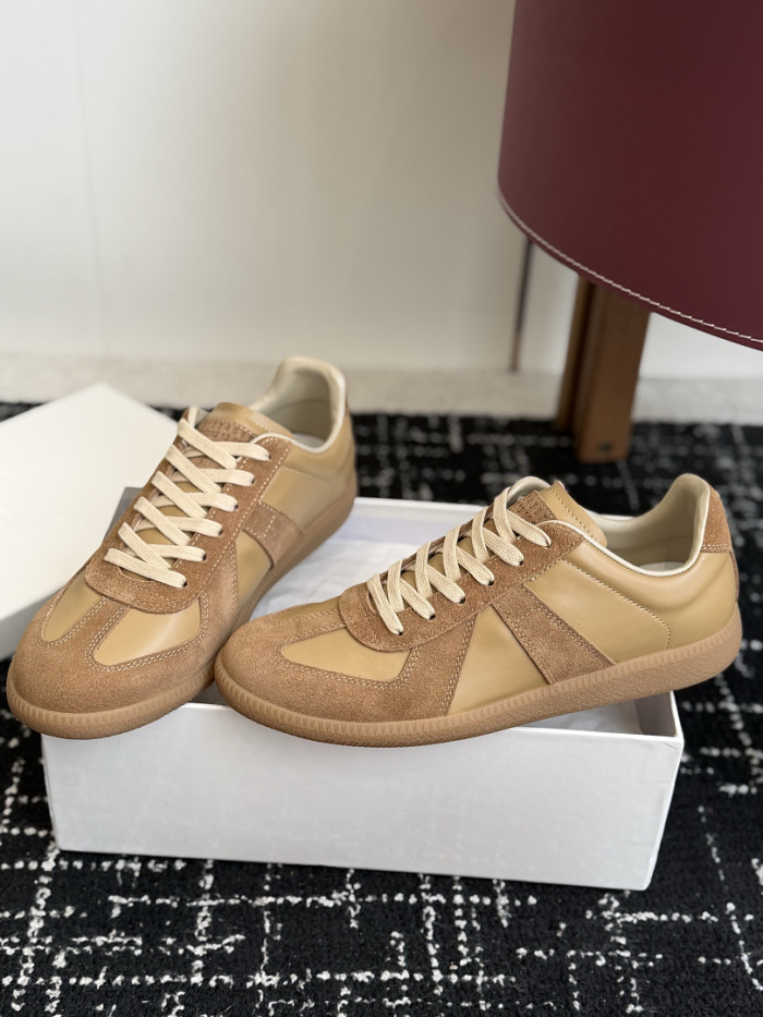 Ma1s0n Marg*e1a CALFSKIN S57WS0437
