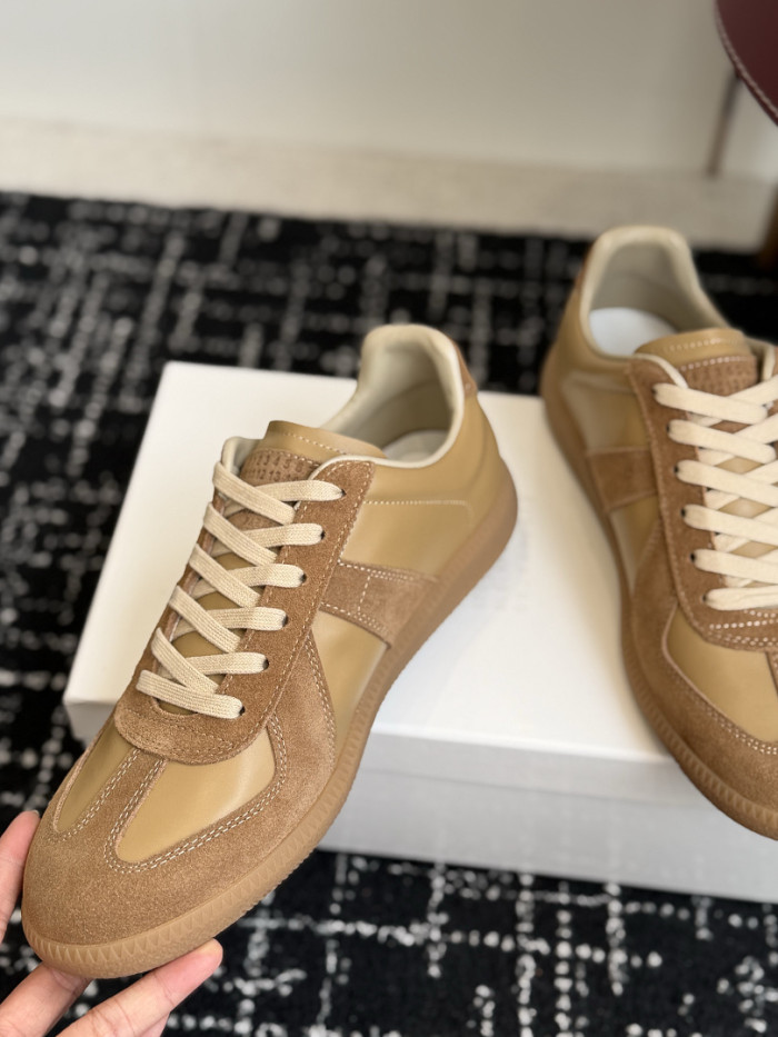 Ma1s0n Marg*e1a CALFSKIN S57WS0437