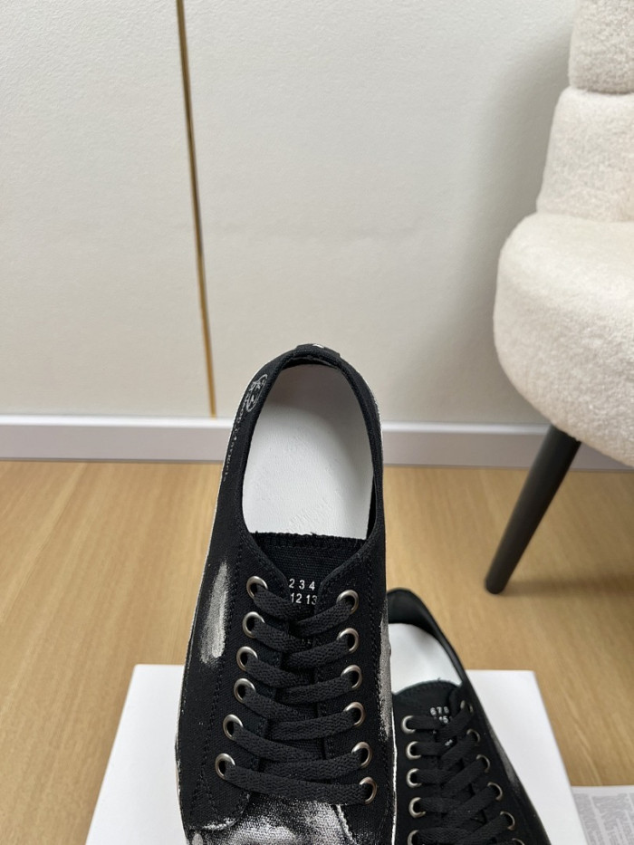Ma1s0n Marg*e1a CALFSKIN S57WS0369