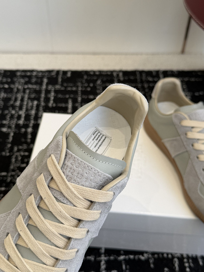 Ma1s0n Marg*e1a CALFSKIN S57WS0358