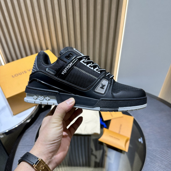LV snekaers L0000448