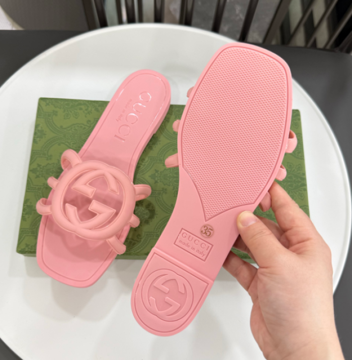 G*u*i* sandal149