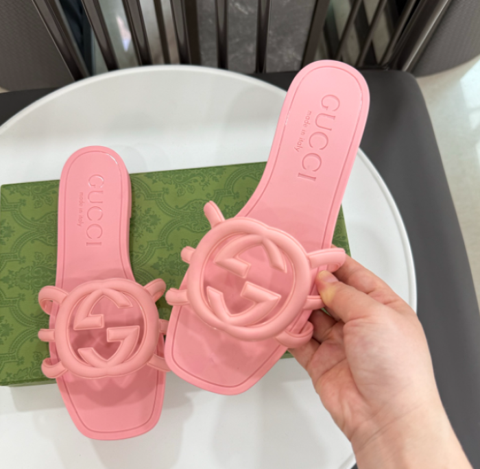 G*u*i* sandal149