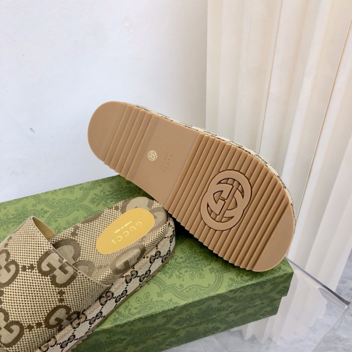 G*u*i* sandal143