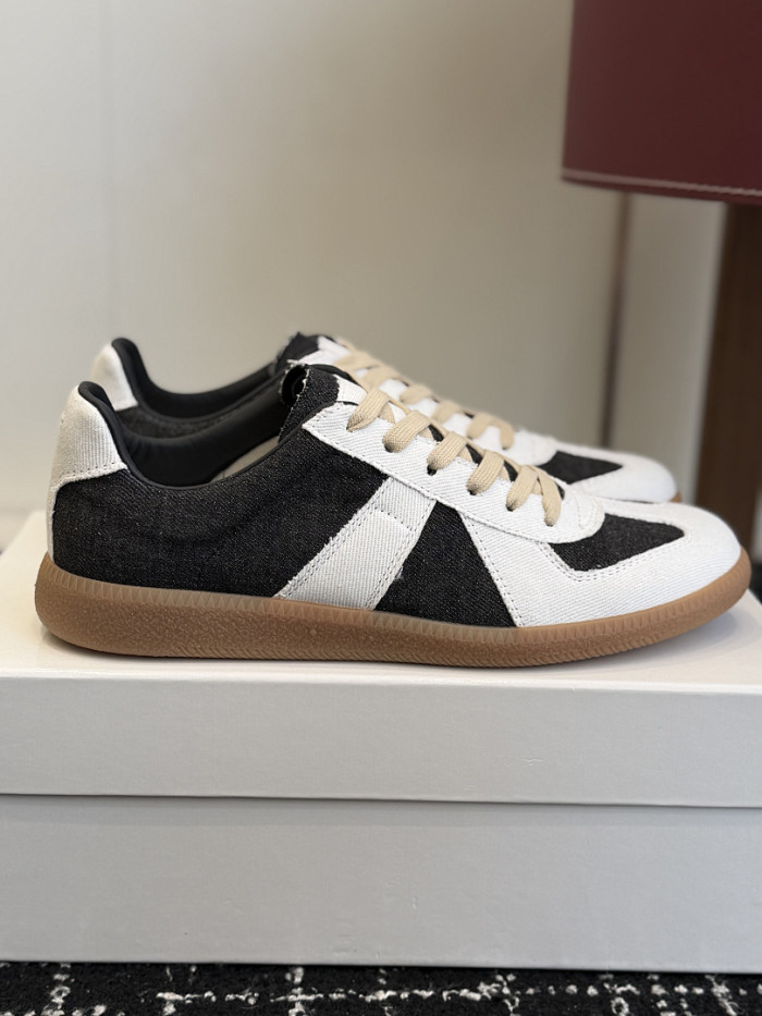 Ma1s0n Marg*e1a CALFSKIN S57WS0359