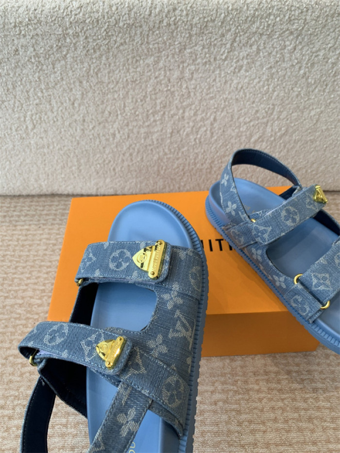 L&V sandal 201