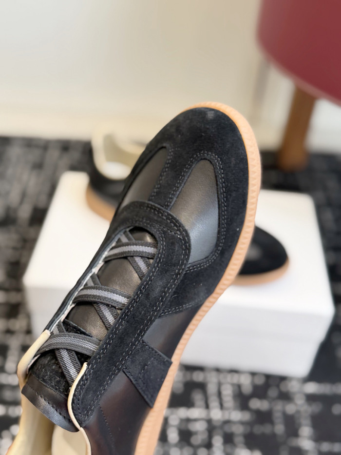 Ma1s0n Marg*e1a CALFSKIN S57WS0408